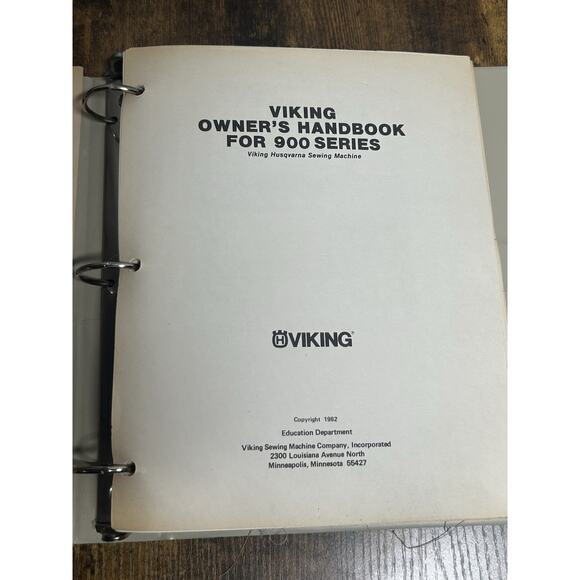 Viking Husqvarna Owners Handbook / 900 Series Binder Vintage 1982 80s - Picture 3 of 9